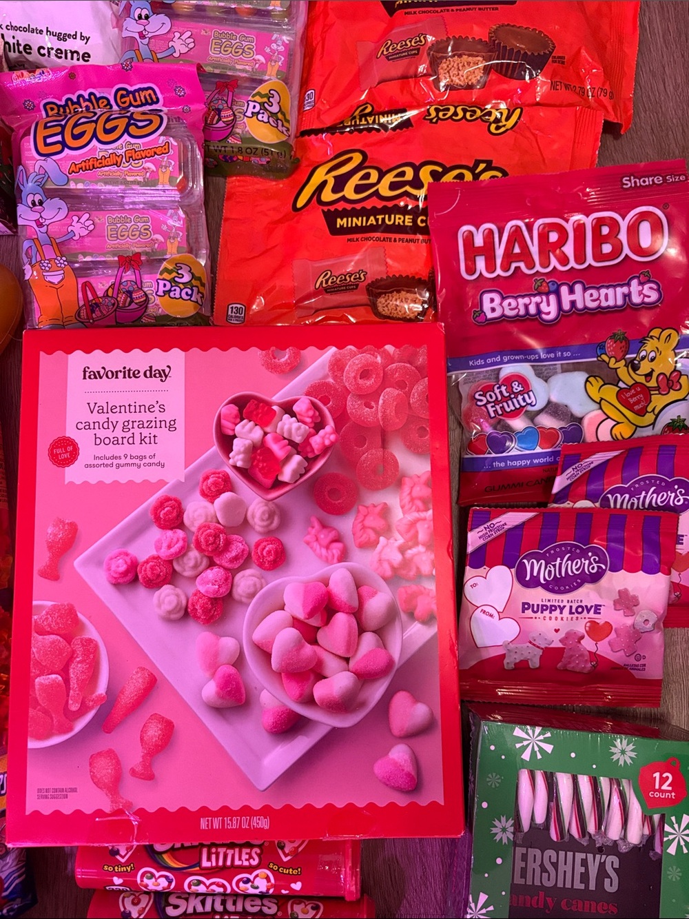 Assorted Candy - Picture 4 of 12